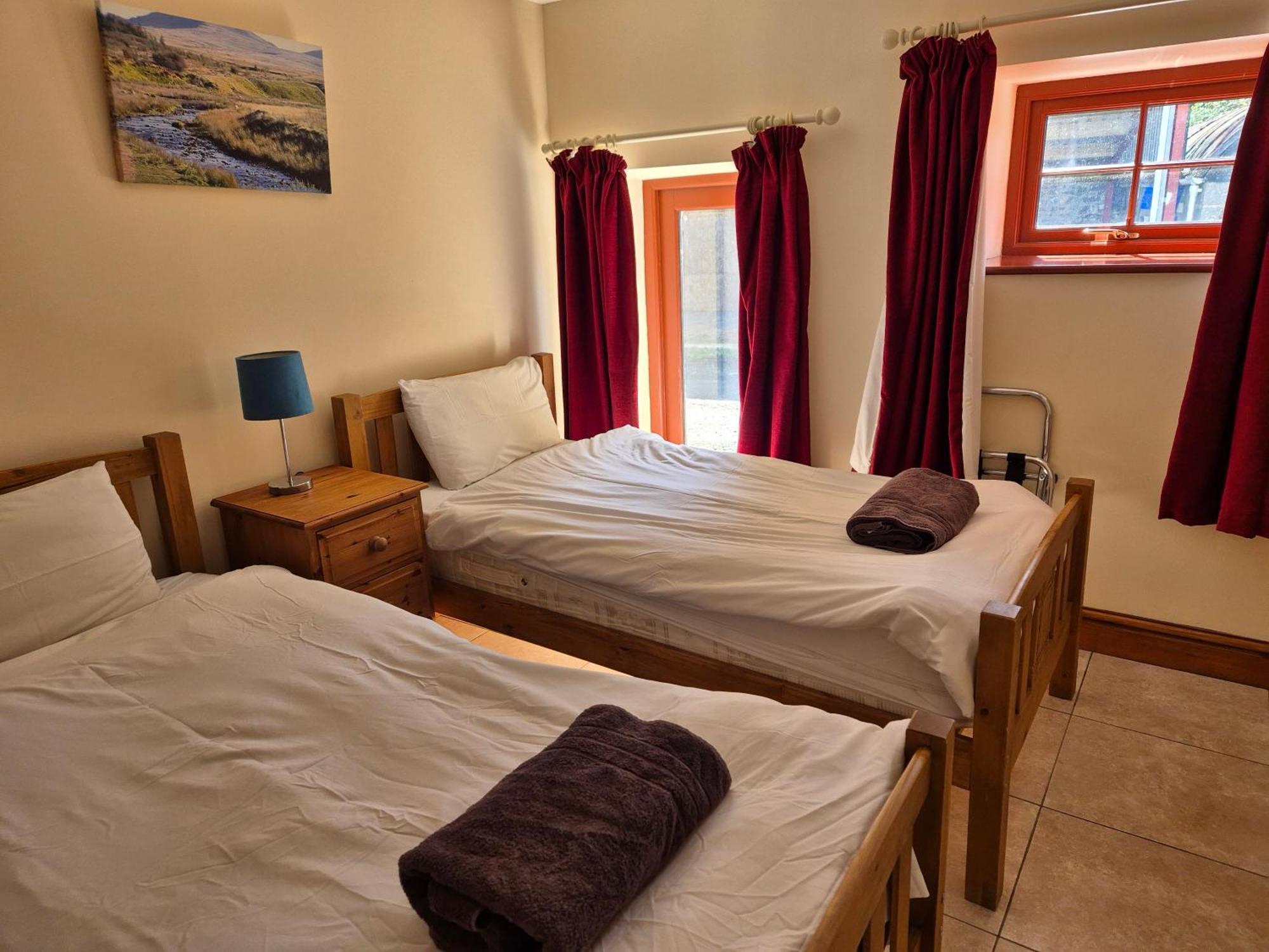Kestrel Farmhouse Llandovery Esterno foto